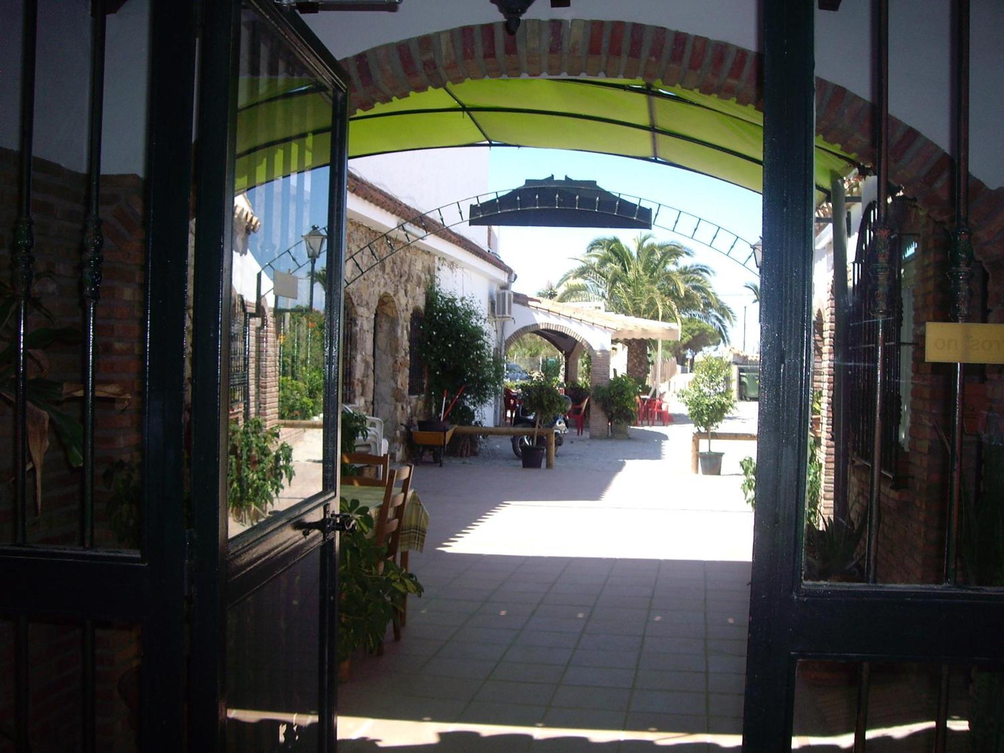 Hostal Mini Golf لوس كانيوس دي ميكا المظهر الخارجي الصورة