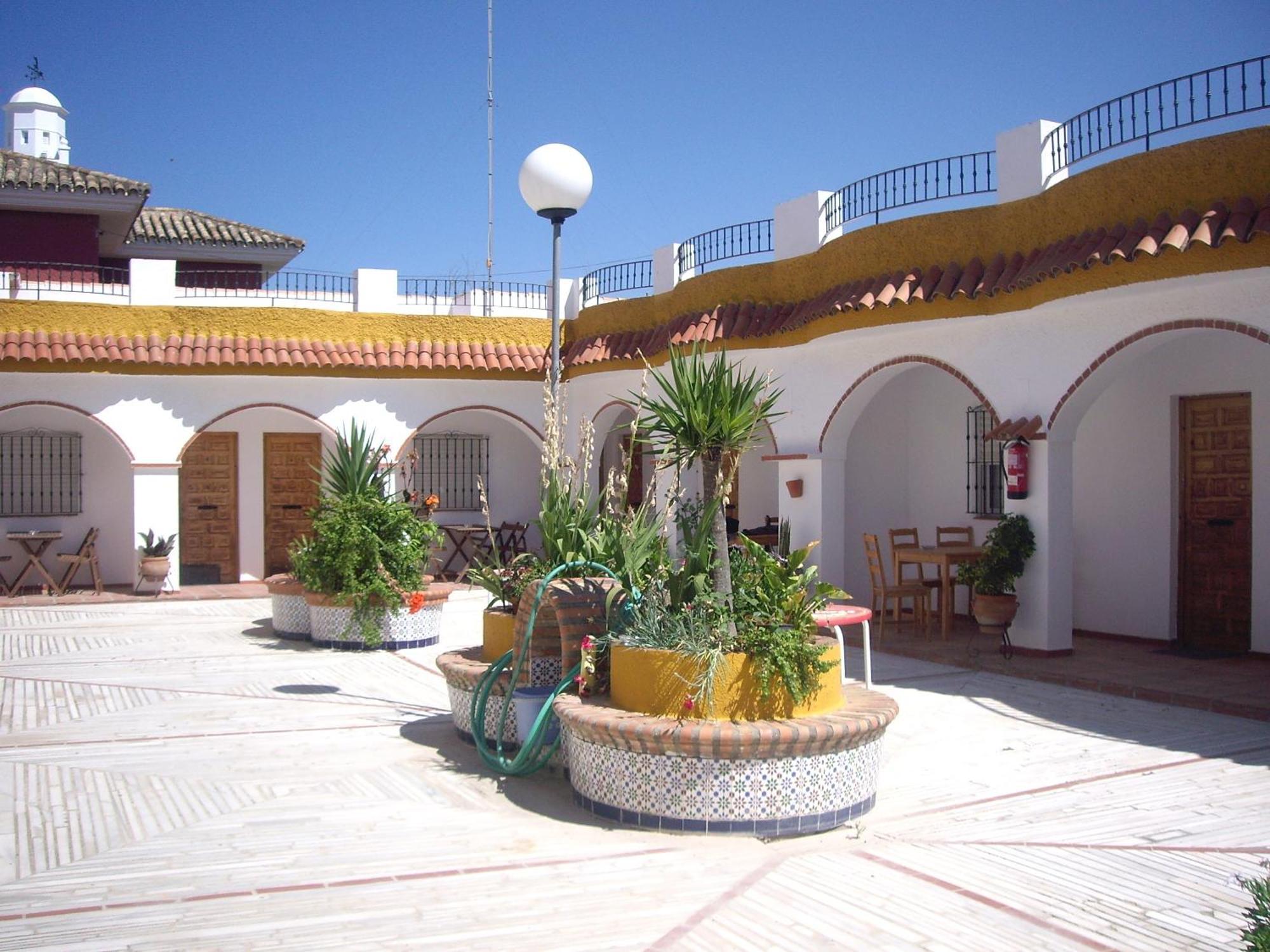 Hostal Mini Golf لوس كانيوس دي ميكا المظهر الخارجي الصورة